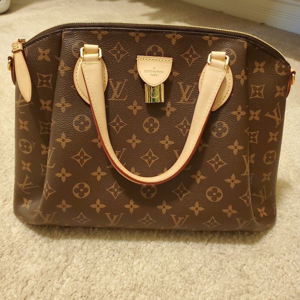 Purses - Picture 8 of 8